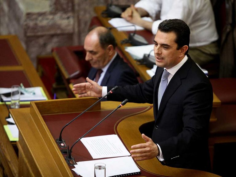 Κ Σκρέκας: Ο κ. Τσίπρας ξαναγράφει με τους Σκοπιανούς την Ελληνική Ιστορία