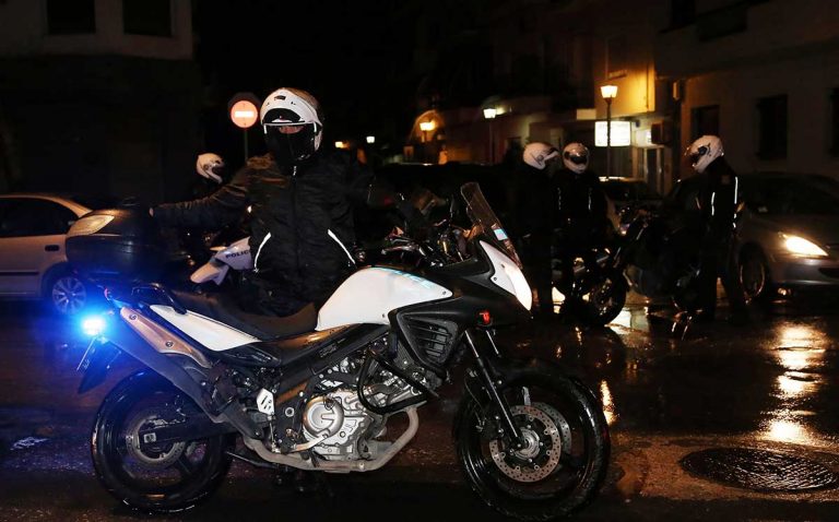 Τρείς συλλήψεις τα ξημερώματα στα Τρίκαλα