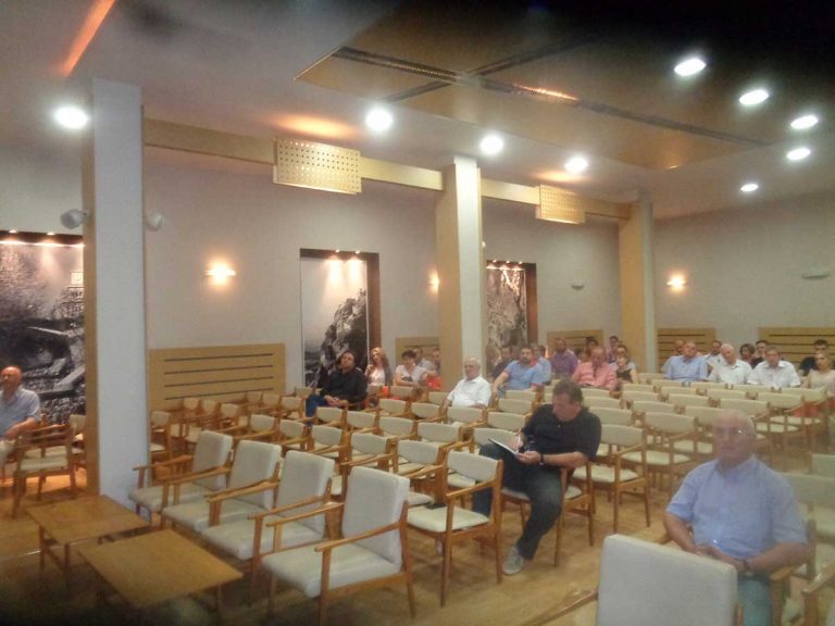 Σε Δημαρχείο και Επιμελητήριο ο Υπουργός Νίκος Παππάς