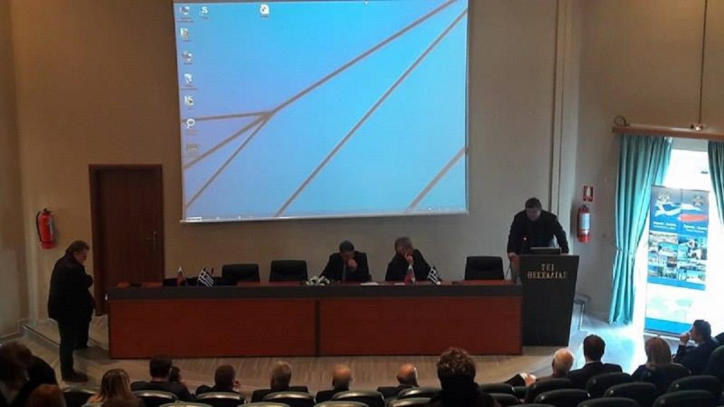 Ο δήμαρχος Τρικκαίων ζητά πίσω τον εξοπλισμό εκπαιδευτικής ρομποτικής που χάρισε στα σχολεία