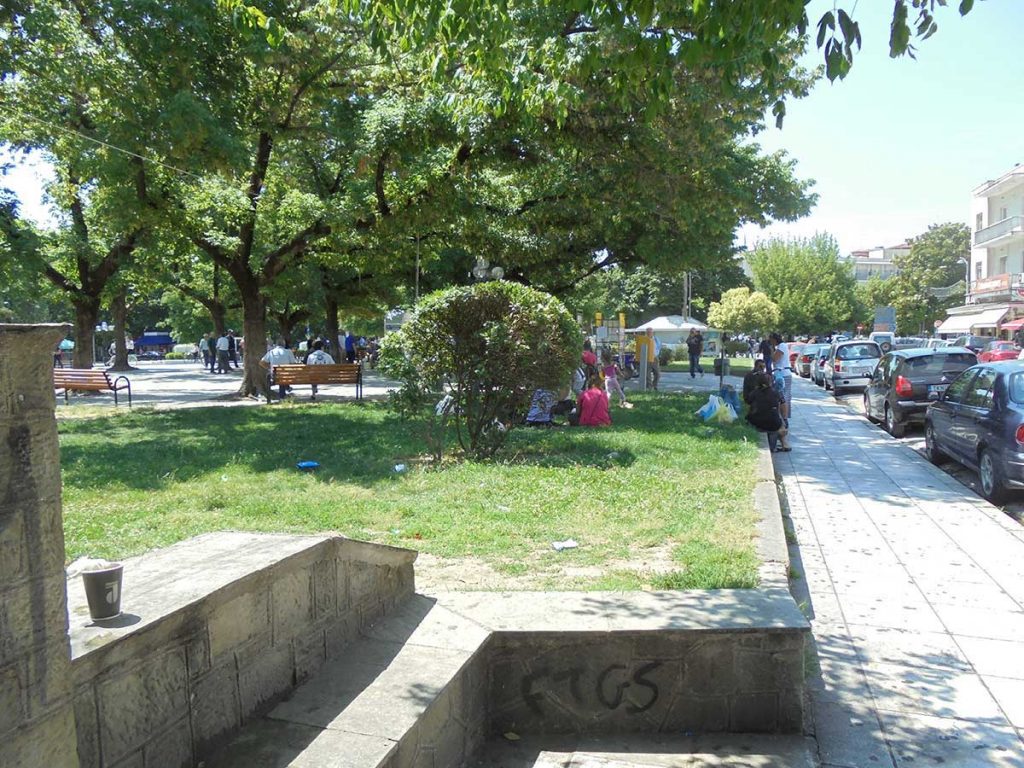 Με κόσμο το … κάμπινγκ στο κέντρο των Τρικάλων