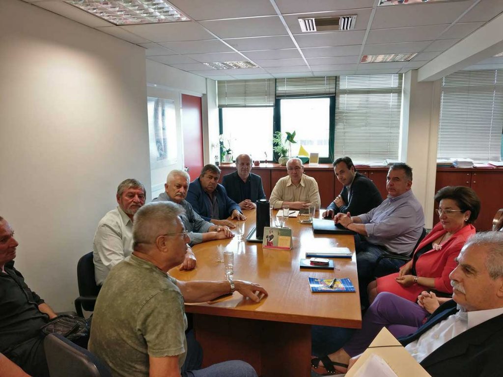 ​Βάλθηκε να τους τρελάνει ο Κώστας Μαράβας