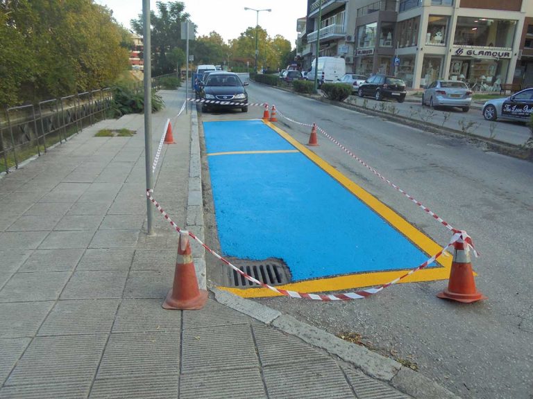 ​Δυο νέες …έγχρωμες θέσεις στάθμευσης ΑμΕΑ