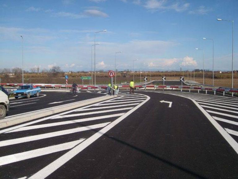 Κανονικά η κυκλοφορία από τον ανισόπεδο κόμβο Κιλελέρ έως τον ανισόπεδο κόμβο Νίκαιας