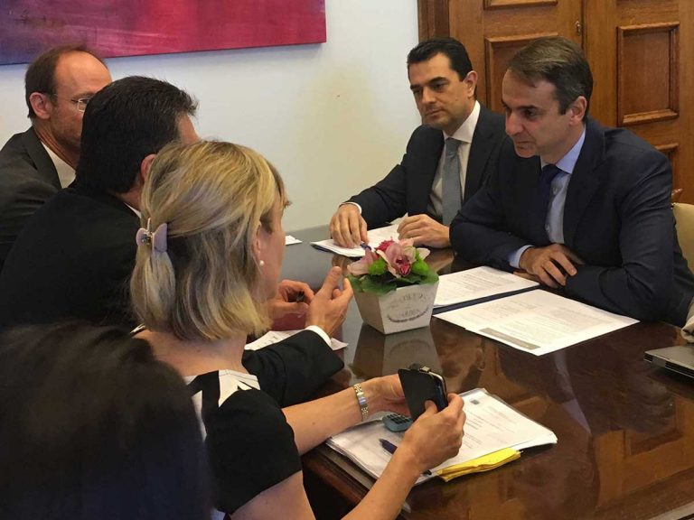 Με τον Κυριάκο Μητσοτάκη στη συνάντησή του με τον κ. Sefcovic ο Κώστας Σκρέκας