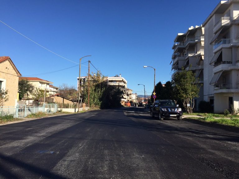 Άσφαλτος σε …τμήμα της οδού Μακεδονίας