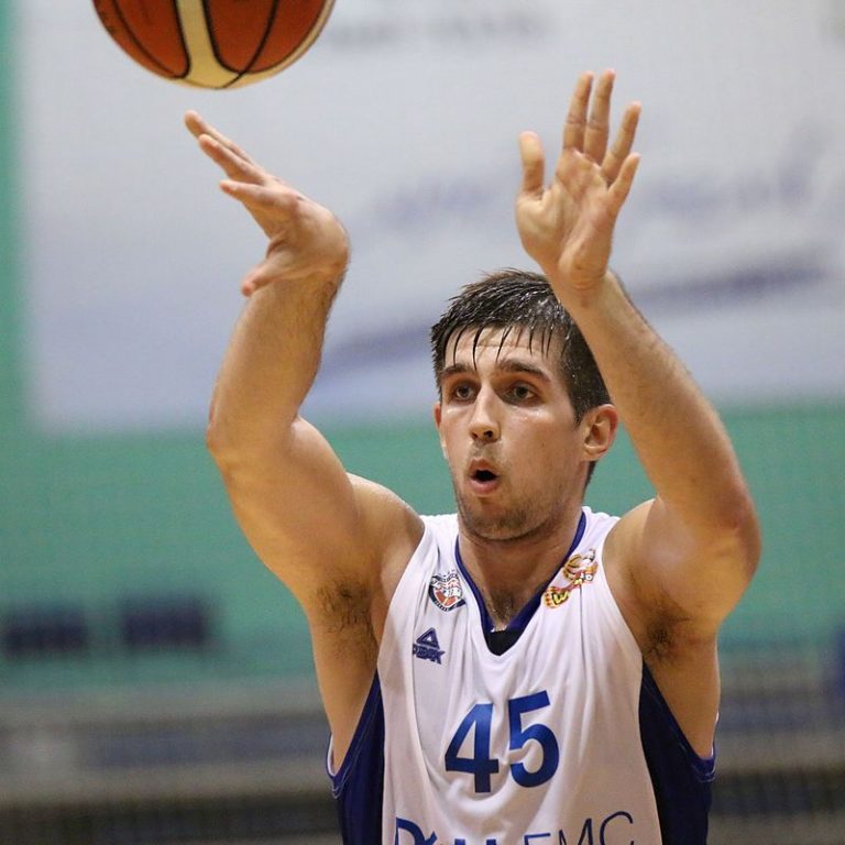 O Halil Kanacevic στα Τρίκαλα BC Aries