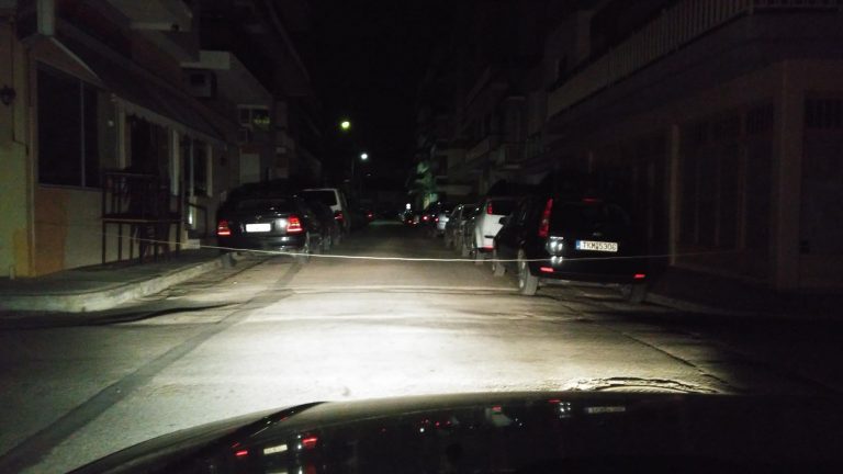 Επικίνδυνα παιχνίδια με σχοινί στο κέντρο των Τρικάλων