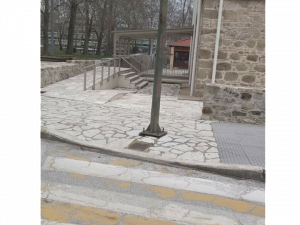 Η … «έξυπνη» κολώνα των Τρικάλων