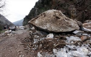 Κατολίσθηση στην παλαιά εθνική Ιωαννίνων – Μετσόβου