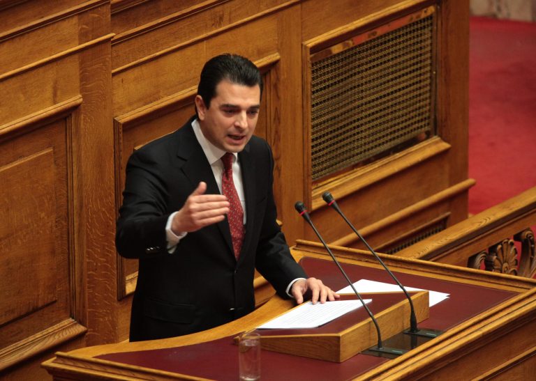 Ο Κώστας Σκρέκας στο πλευρό του … Παπαστεργίου