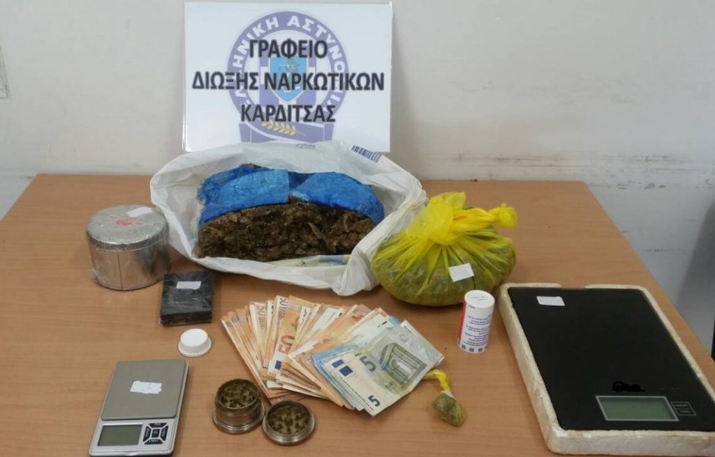 Χειροπέδες σε 23χρονο σε υπόθεση εμπορίας χασίς