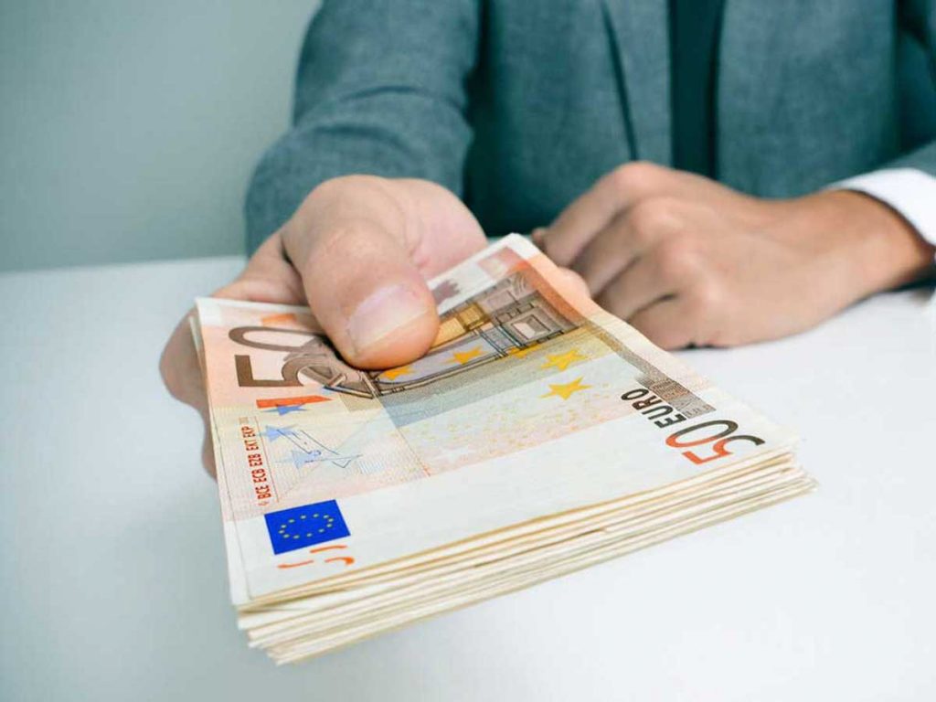 Χορήγηση επιδόματος στέγασης έως 2.500 ευρώ από την αρχή του έτους