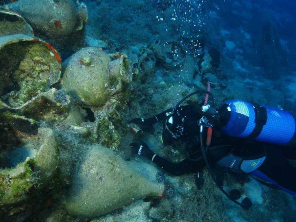 ​Ανασύρθηκε άθικτο ναυάγιο 2.400 ετών στη Μαύρη Θάλασσα