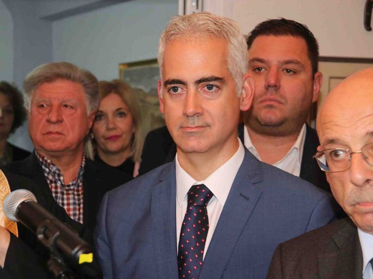 Όλη η Καλαμπάκα (και όχι μόνο) στα εγκαίνια του ιατρείου του κ. Χρίστου Λιάπη