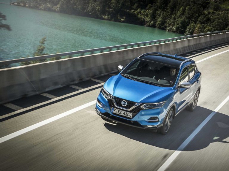 Το Nissan QASHQAI "πατάει γκάζι", με έναν ολοκαίνουργιο 1.3 λίτρων κινητήρα βενζίνης