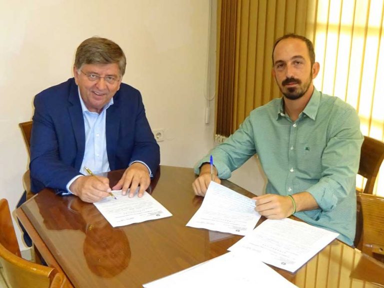 Υπογράφηκε το έργο «Αναβάθμιση παιδότοπων στον Δήμο Καλαμπάκας»