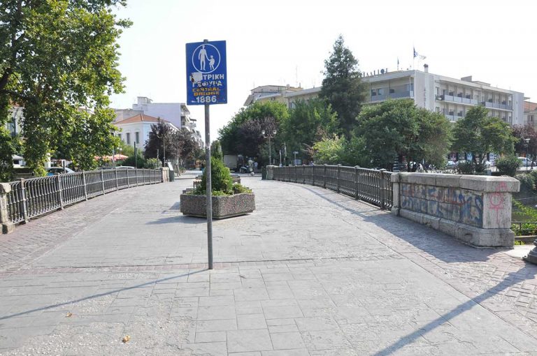 «Άδειασαν» την πόλη των Τρικάλων η ζέστη και το … Άγιο Πνεύμα