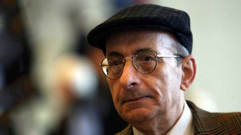 Αφιέρωμα στον Μάνο Ελευθερίου: Τα μαλαματένια λόγια