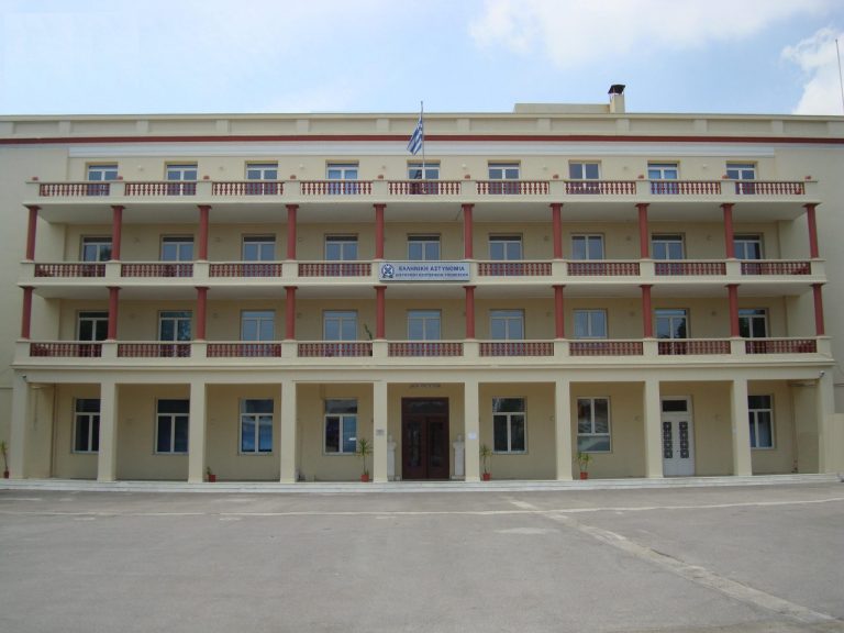 Συνελήφθη ο διοικητής του Αλλοδαπών Ασπρόπυργου για δωροδοκία
