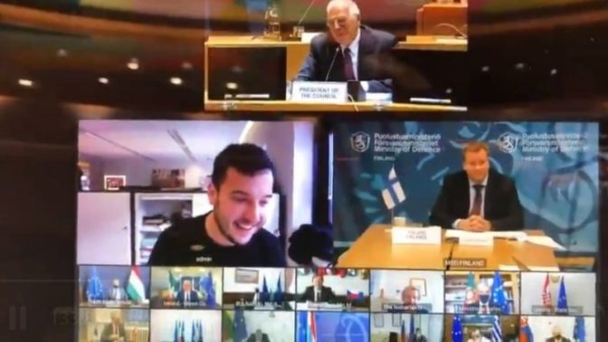 Οι αφελείς Ευρωπαίοι, που νομίζουν ότι είναι ασφαλείς οι συνομιλίες μέσω του ΖΟΟΜ