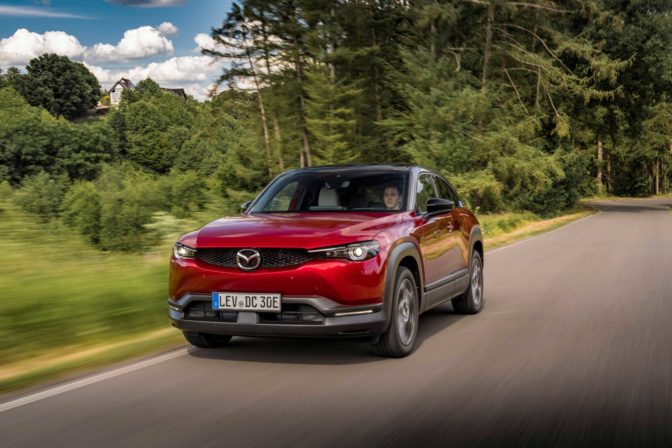 Το Mazda MX-301  επιτυγχάνει βαθμολογία 5 αστέρων στις δοκιμές του Euro NCAP