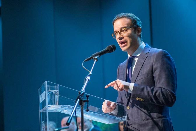 Παρέμβαση Χατζηγάκη στον Σταϊκούρα για τους Τρικαλινούς ξενοδόχους