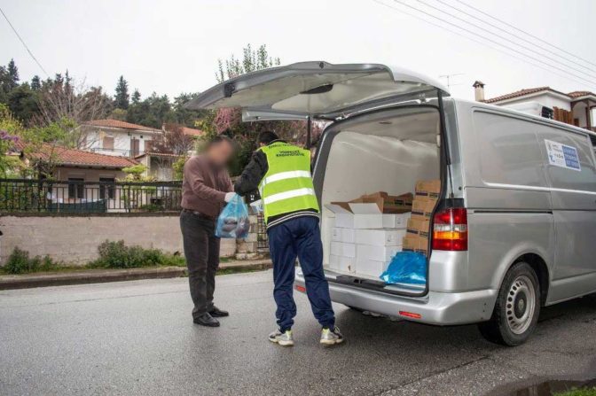Δ. Τρικκαίων: Ξανά κατ’ οίκον διανομή τροφίμων σε ωφελούμενους του ΤΕΒΑ