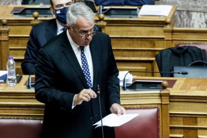 Θεσπίζεται διαβατήριο για τα ιπποειδή με στόχο την περαιτέρω θωράκιση των δικαιωμάτων τους