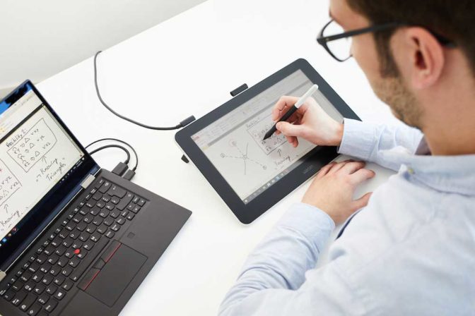 Από τον παλαιό κοντυλοφόρο στην ψηφιακή γραφίδα της τηλεκπαίδευσης