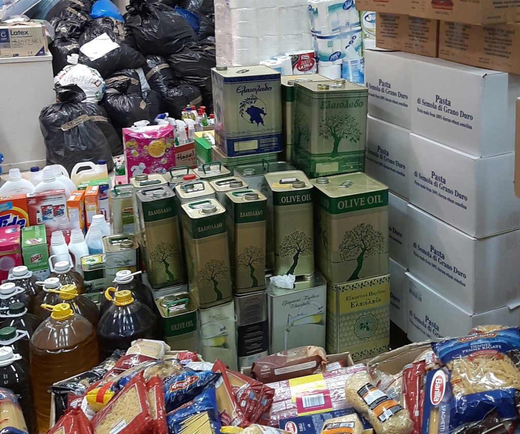ΕΝ ΜΕΣΩ ΠΑΝΔΗΜΙΑΣ ΚΑΙ ΧΡΙΣΤΟΥΓΕΝΝΩΝ «ΣΚΟΤΑΔΙ… ΣΤΗ ΔΙΑΧΕΙΡΙΣΗ ΚΑΙ ΔΙΑΝΟΜΗ ΤΡΟΦΙΜΩΝ ΣΤΟ ΜΟΥΖΑΚΙ»