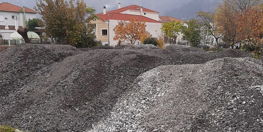 ΕΝ ΜΕΣΩ ΠΑΝΔΗΜΙΑΣ ΣΤΟ ΜΟΥΖΑΚΙ «ΜΕΤΕΤΡΕΨΑΝ ΤΗΝ ΚΟΙΝΩΦΕΛΗ ΠΕΡΙΟΥΣΙΑ ΣΕ ΧΩΡΟ ΑΠΟΘΕΣΗΣ … ΑΠΟΒΛΗΤΩΝ»