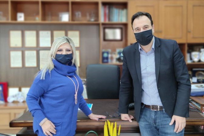 Συνεργασία Παπαστεργίου – Ξυνοπούλου για το ασφαλές άνοιγμα των σχολείων