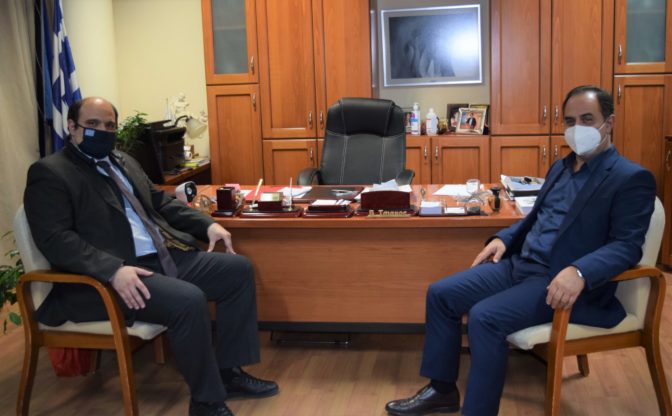 Συνάντηση του Δημάρχου κ. Β. Τσιάκου με τον Γ.Γ. Οικονομικής Πολιτικής κ. Χρ. Τριαντόπουλο