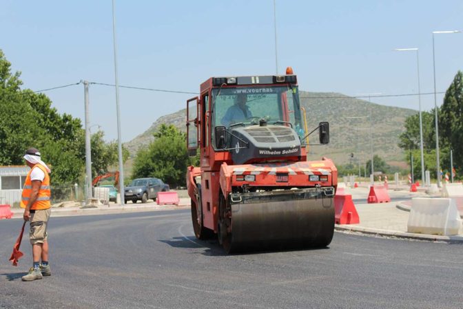 Προχωρά η ολοκλήρωση του παράπλευρου δικτύου της Εθνικής Οδού Λάρισας - Τρικάλων