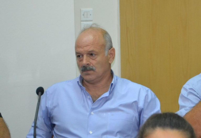 Καΐκης: «Άθλια λαθροχειρία» του Παπαστεργίου για τα αγροτικά μπλόκα