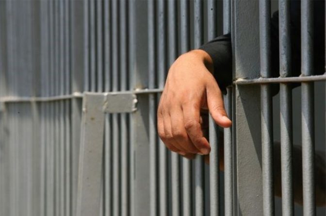 Βαριές ποινές, χωρίς αναστολή στους Ρομά που ξυλοκόπησαν δημ. αστυνομικούς στη Λαμία