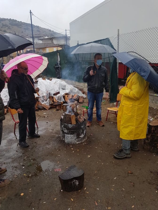 Περιοδεία Κόκκαλη στα σεισμόπληκτα χωριά: «Δίπλα σας μέχρι να μπείτε στο καινούριο σας σπίτι»