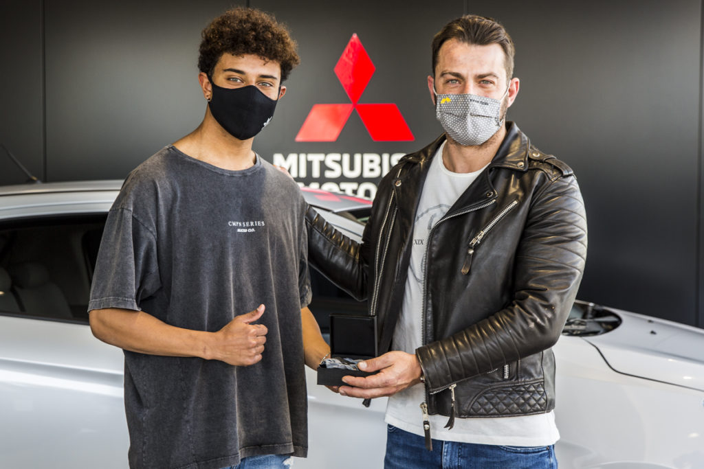 Η Mitsubishi Motors παρέδωσε το Space Star στον νικητή του GNTM