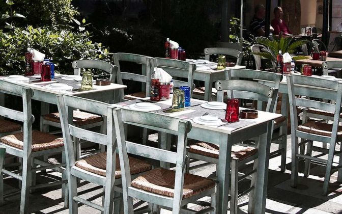 Πότε και πως αναμένεται να ανοίξει η εστίαση