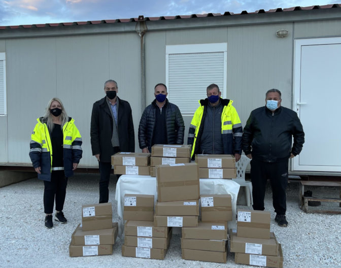 Έναν οικίσκο για τους σεισμόπληκτους στο Βλαχογιάννι παρέδωσε η ΔΕΥΑ Βέροιας στην Περιφέρεια Θεσσαλίας