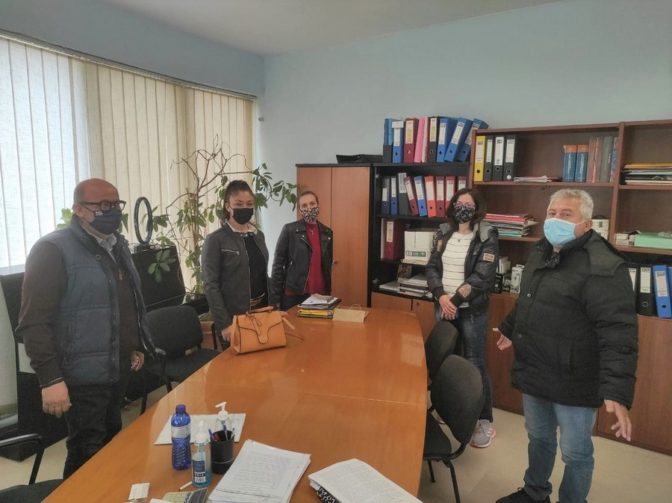 Στη Φαρκαδόνα εκπρόσωποι του συλλόγου γονέων-κηδεμόνων δημοτικού σχολείου Ζάρκου