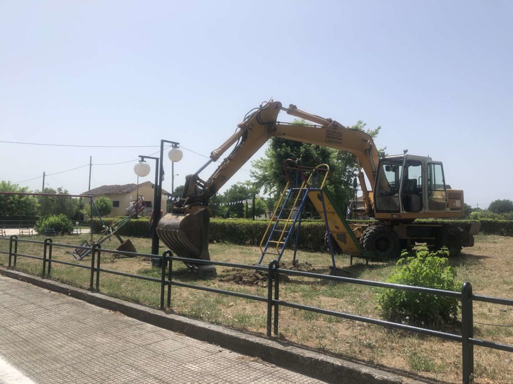 Δ. Τρικκαίων: Συνεχίζονται οι εργασίες για τις νέες παιδικές χαρές