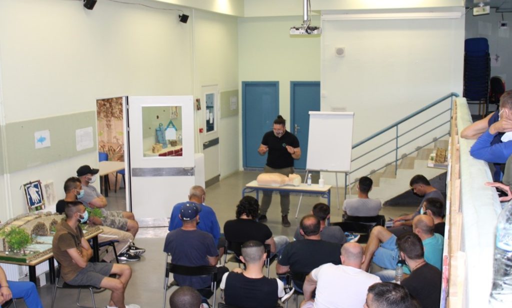 Μαθήματα ΚΑΡΠΑ στο 2ο ΣΔΕ Τρικάλων (σχολείο Φυλακών)