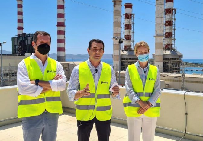 Στον Κ. Μητσοτάκη και τη Φον Ντερ Λάιεν παρουσίασε ο Σκρέκας την εθνική ενεργειακή στρατηγική