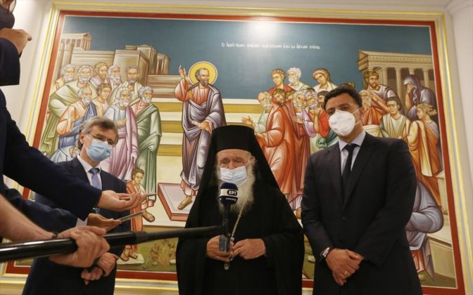 Ιερά Σύνοδος: Όχι στην πίεση για υποχρεωτικό εμβολιασμό των πιστών