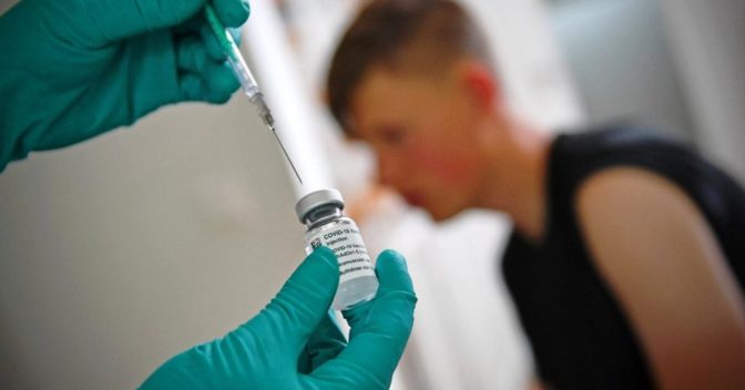 Πράσινο φως για τον εθελοντικό εμβολιασμό εφήβων 15 – 17 ετών