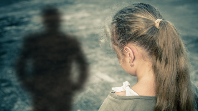 Φρίκη: Πατέρας – τέρας βίαζε το 14χρονο κοριτσάκι του