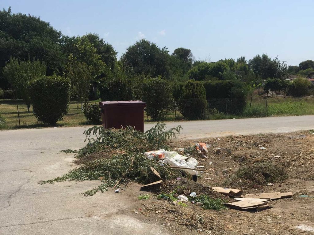 Στο Αγναντερό Καρδίτσας, αν δεν καούμε, μπορεί να πνιγούμε ή να αρρωστήσουμε από λοιμό