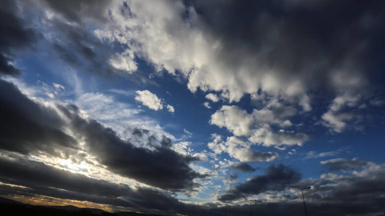 Καιρός στην Θεσσαλία – Νεφώσεις κατα περιόδους με άνοδο της θερμοκρασίας